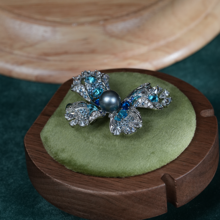 Statement Butterfly Pearl Leather Cuff