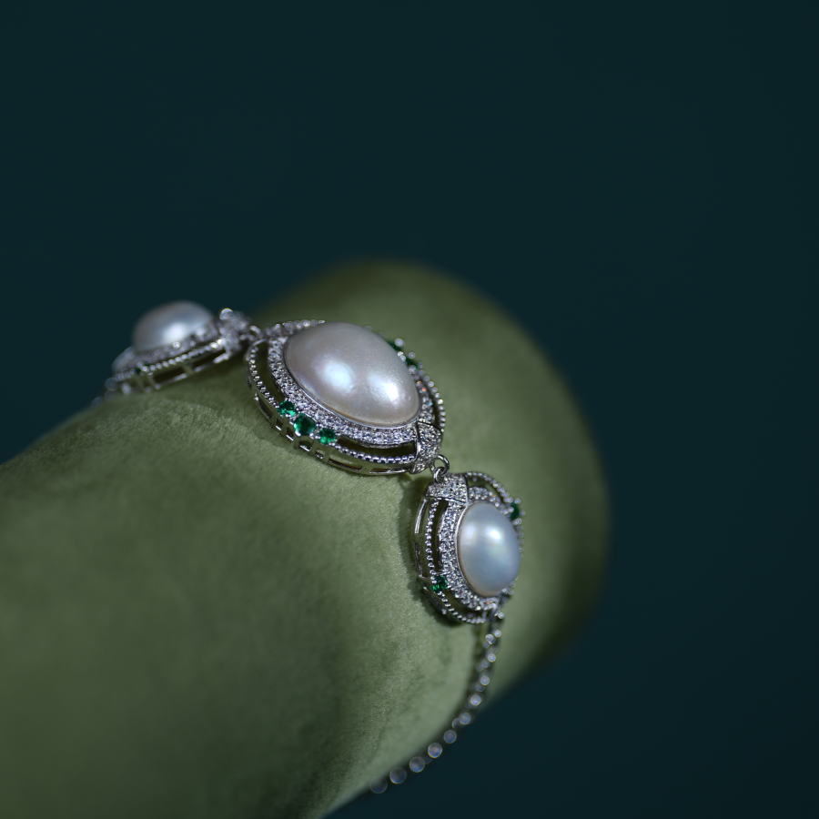 Vintage Three-Pearl Silver Halo Bracelet