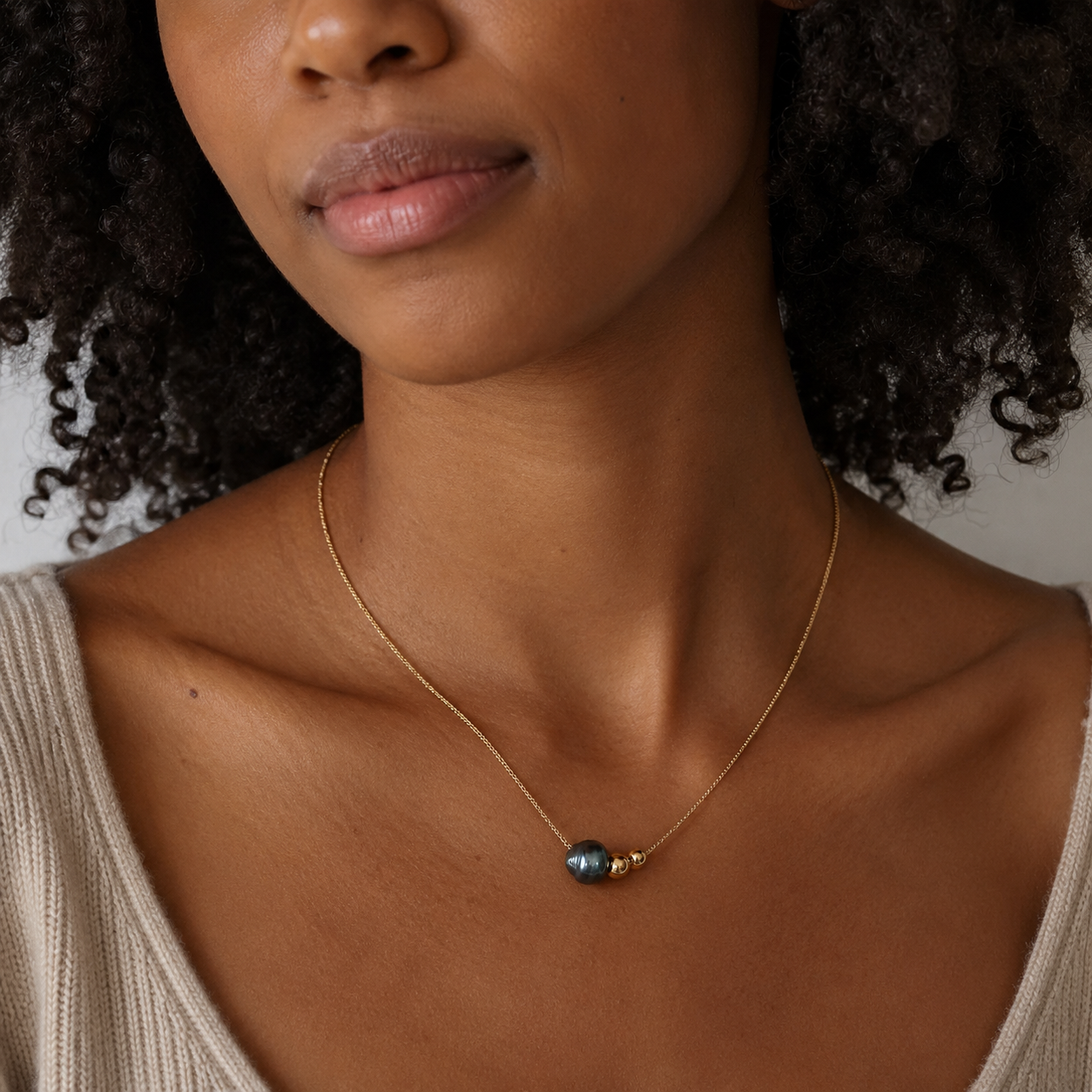Tahitian pearl necklace/sweater chain