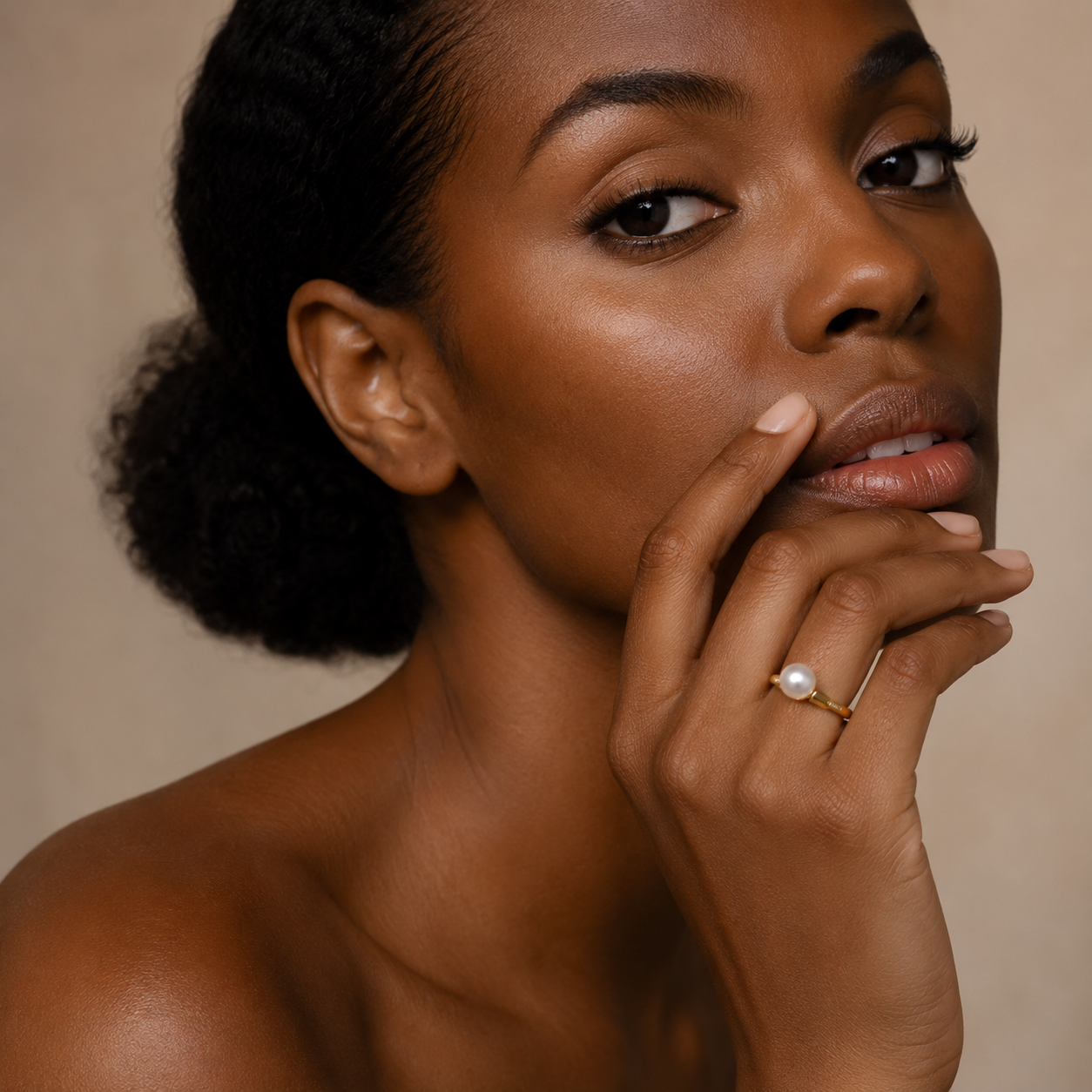 Modern Buckle Natural Pearl Ring