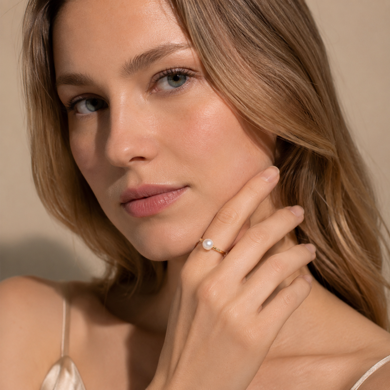 Modern Buckle Natural Pearl Ring