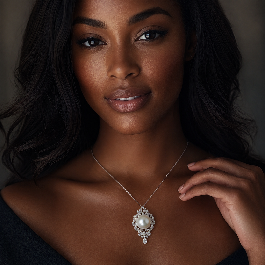 Victoria Vintage Natural Pearl Royal Pendant Necklace
