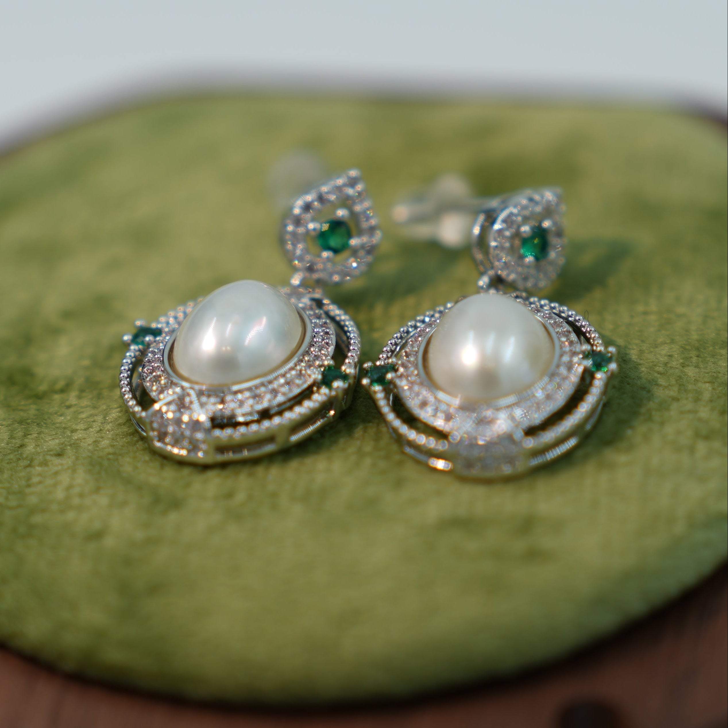 Vintage Emerald Pearl Drop Earrings