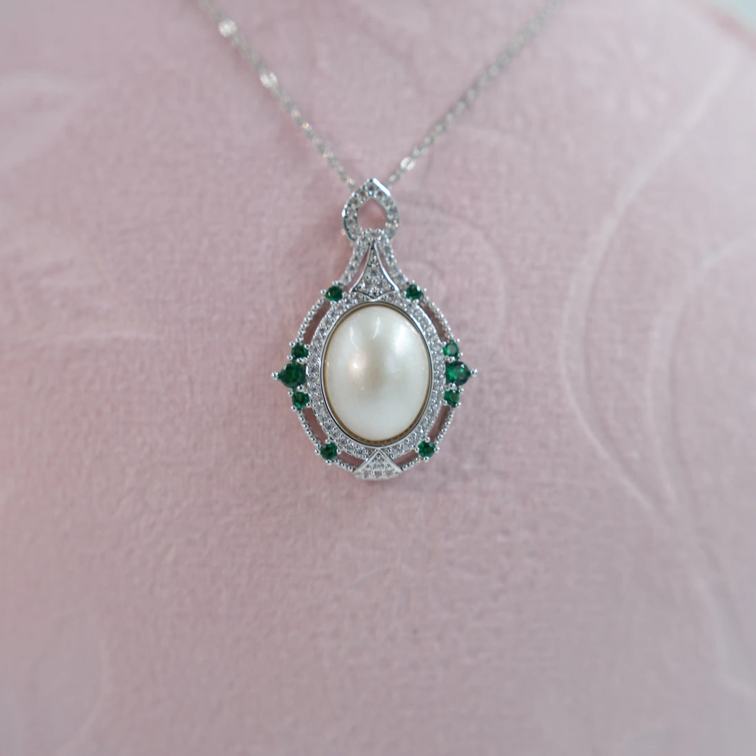 Emerald Halo Pearl Pendant Necklace