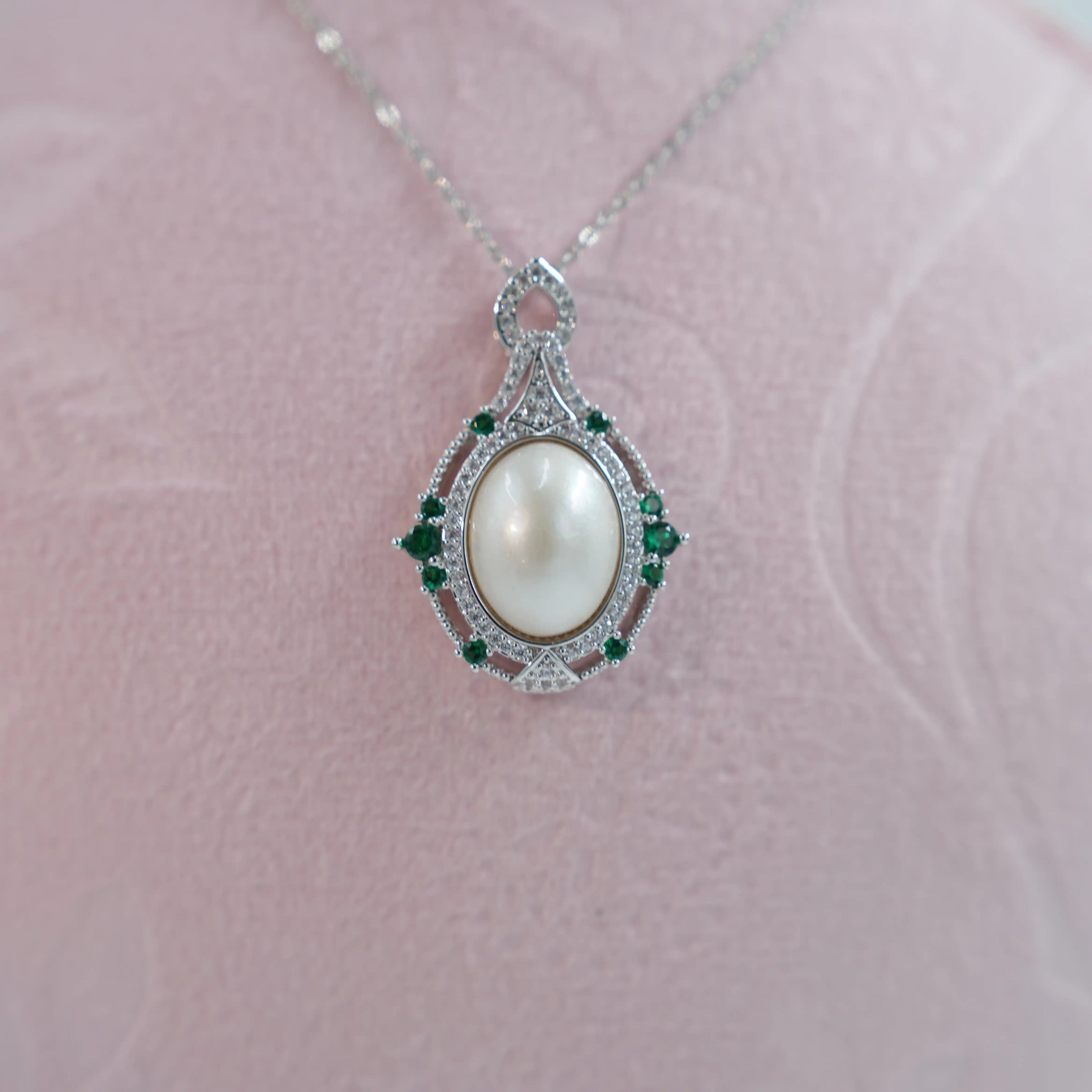 Emerald Halo Pearl Pendant Necklace