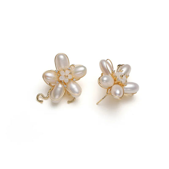 Floral Natural Pearl Earrings