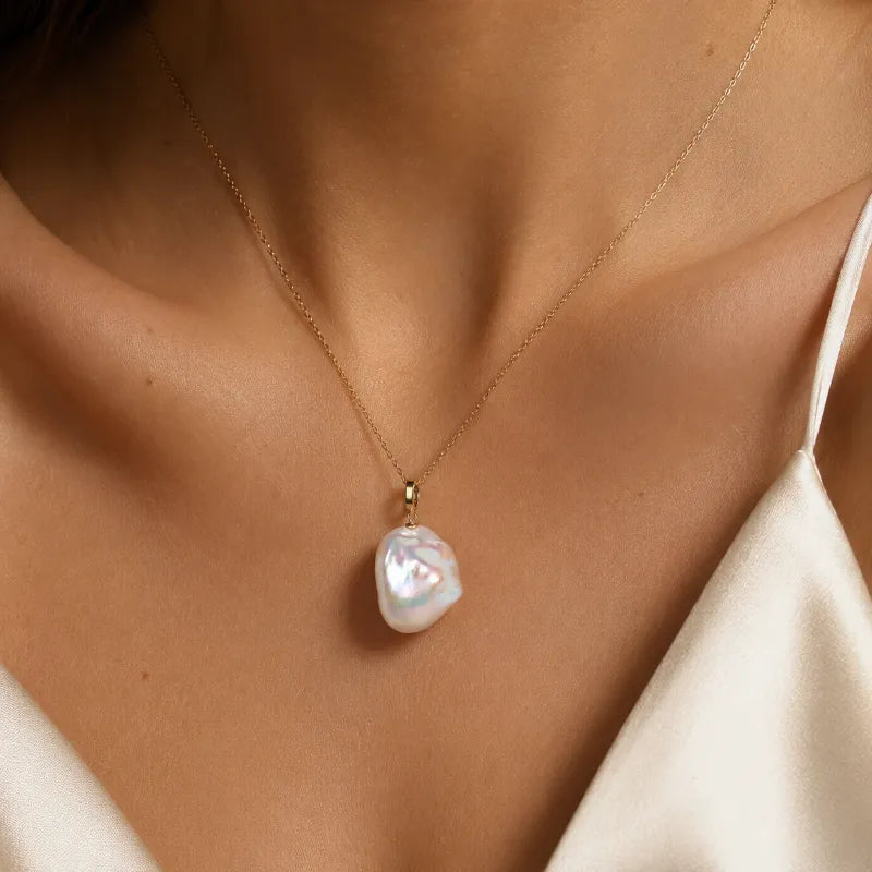 Natural Baroque Pearl Pendant Necklace
