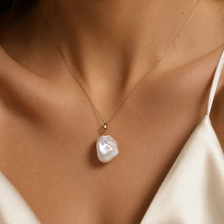 Natural Baroque Pearl Pendant Necklace