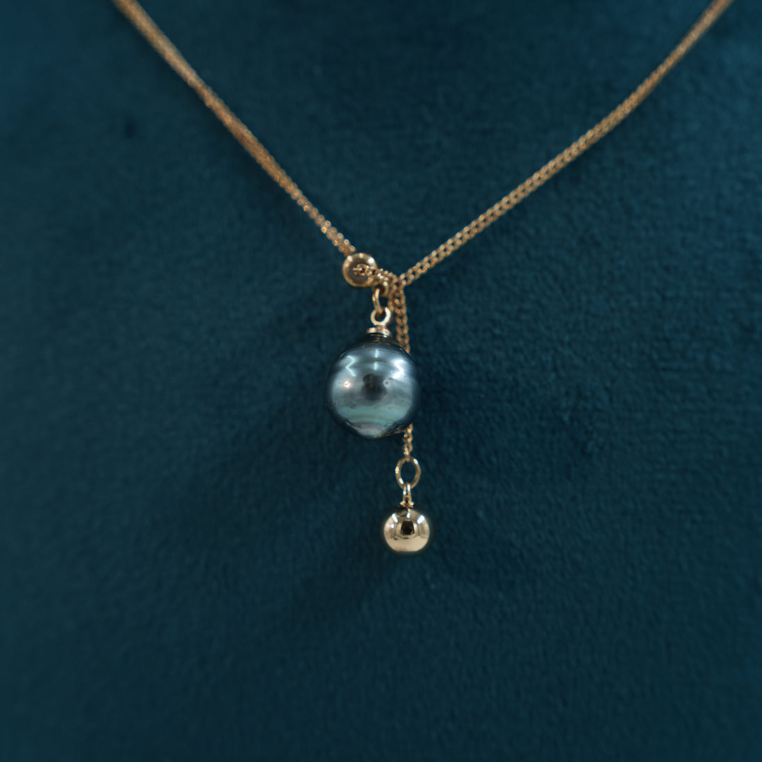 Tahitian pearl necklace/sweater chain
