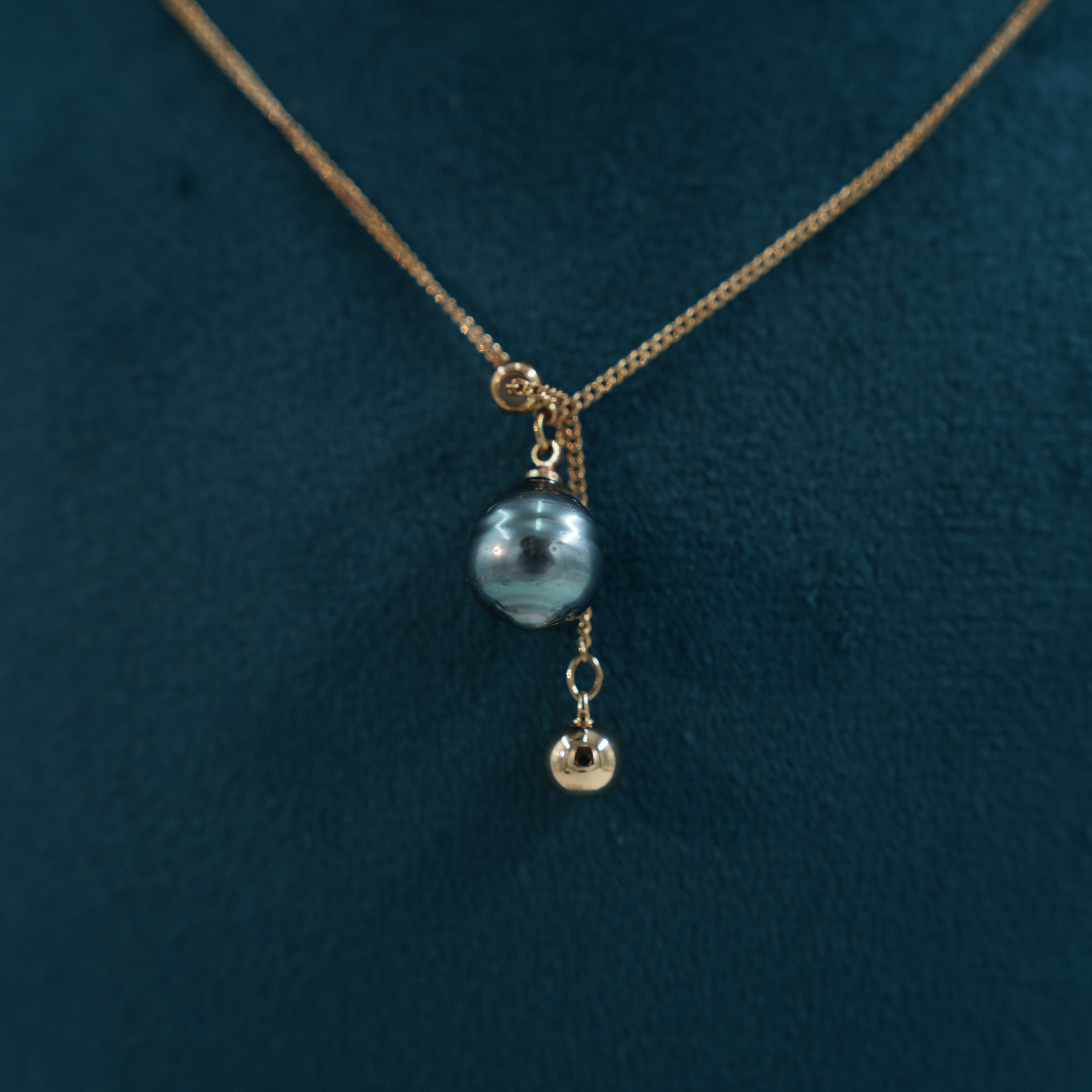 Tahitian pearl necklace/sweater chain