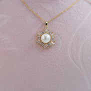 Brilliant Sunburst Natural Pearl Necklace